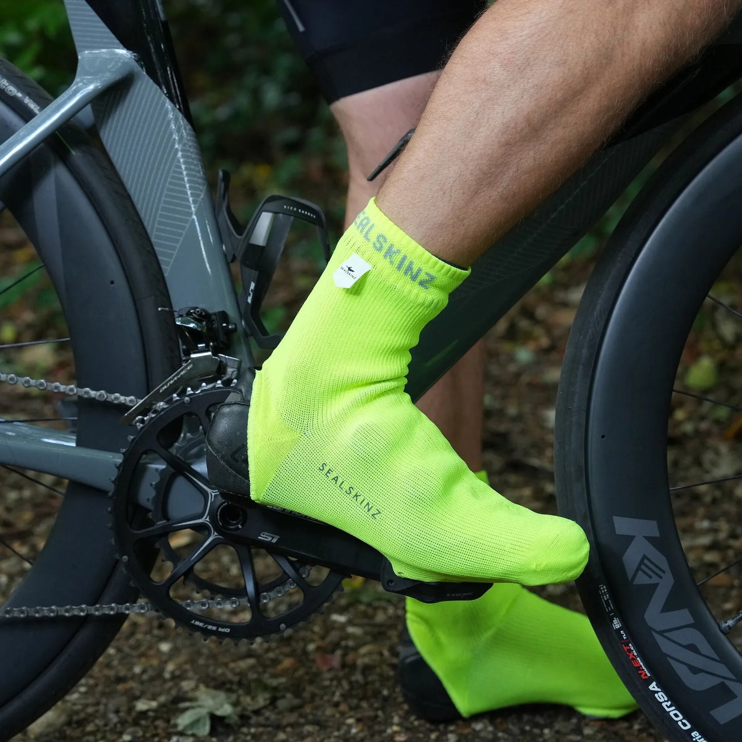 Sealskinz Thetford Waterproof All Weather Cycle Oversock - Flo Yellow