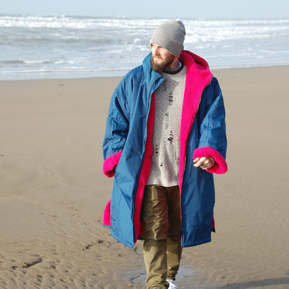 Sola Adult Waterproof Changing Robe - Navy/Pink
