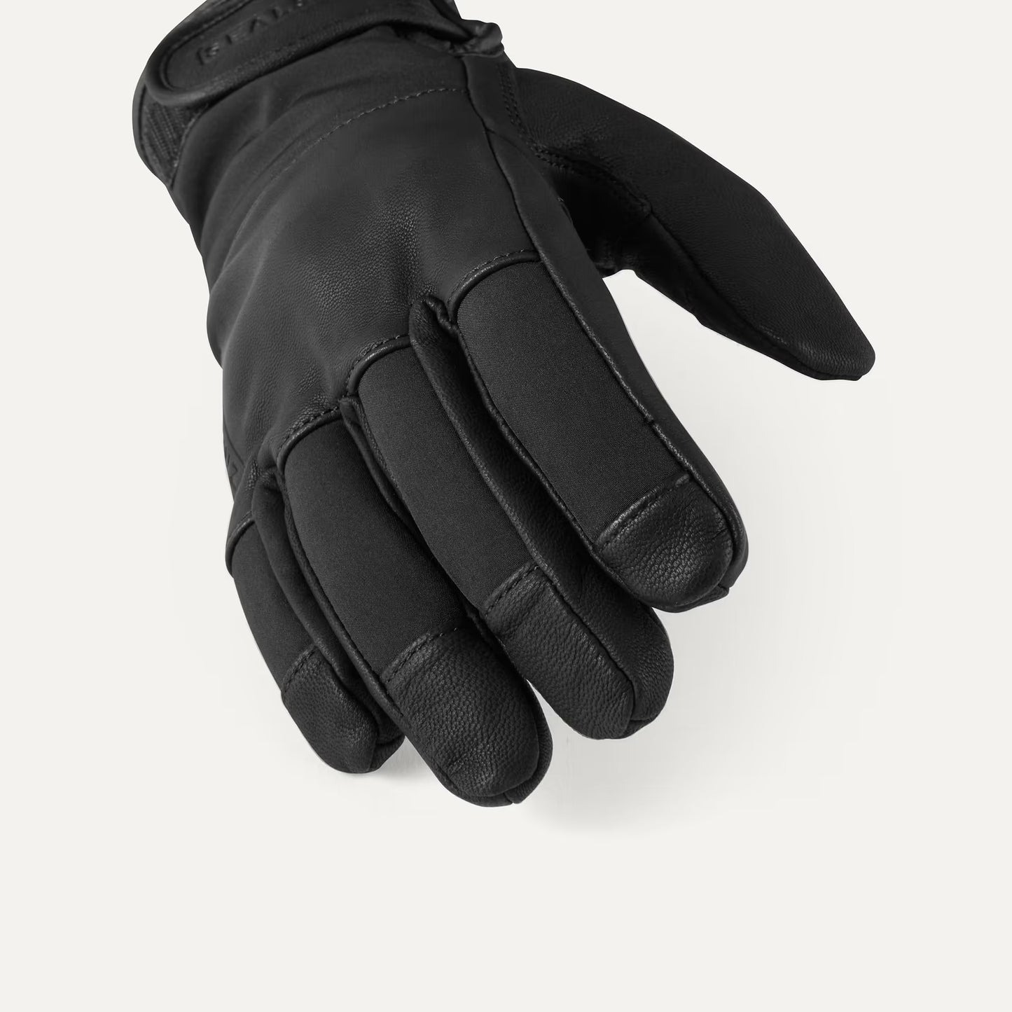 Sealskinz Walcott Waterproof Cold Weather Glove with Fusion Control™ - Black